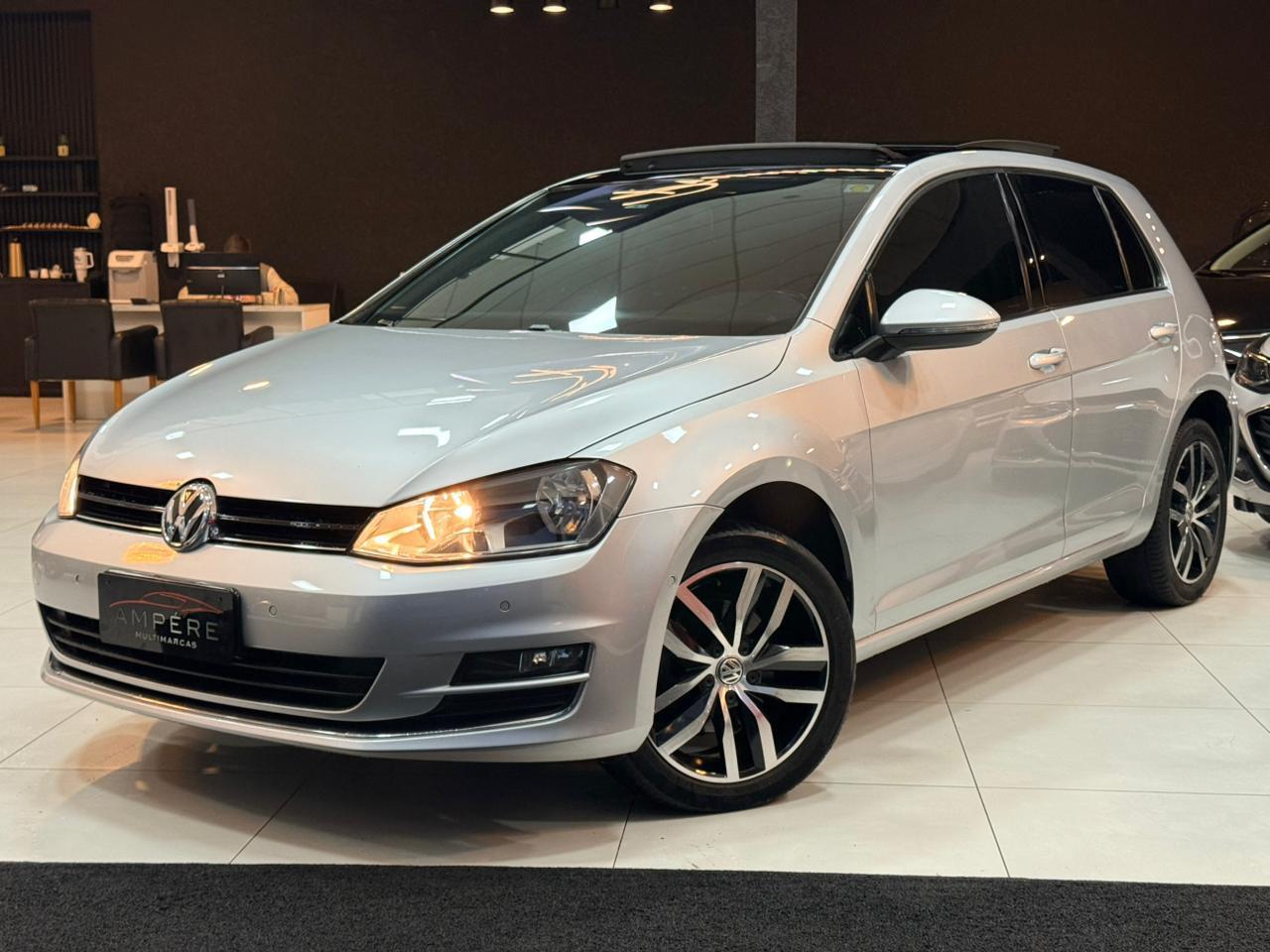 VOLKSWAGEN GOLF HIGHLINE AC 2015 - Ampére Multimarcas - Veículos usados e semi novos à venda em Curitiba/PR