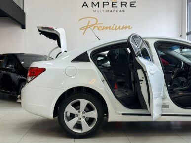 CHEVROLET CRUZE LT NB 2014 - Ampére Multimarcas - Veículos usados e semi novos à venda em Curitiba/PR