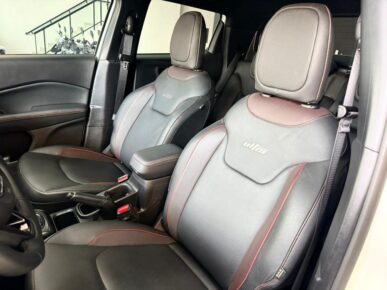 FIAT NOVO FIAT TORO ULTRA TURBO 2025 - Ampére Multimarcas - Veículos usados e semi novos à venda em Curitiba/PR
