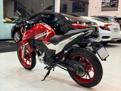 HONDA CB250F TWISTER ABS 2022 - Ampére Multimarcas - Veículos usados e semi novos à venda em Curitiba/PR