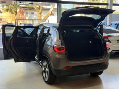 JEEP COMPASS LONGITUDE F 2019 - Ampére Multimarcas - Veículos usados e semi novos à venda em Curitiba/PR