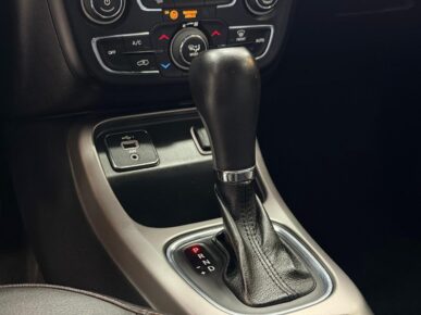 JEEP COMPASS LONGITUDE F 2020 - Ampére Multimarcas - Veículos usados e semi novos à venda em Curitiba/PR
