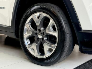 JEEP COMPASS LONGITUDE F 2020 - Ampére Multimarcas - Veículos usados e semi novos à venda em Curitiba/PR