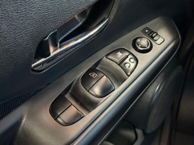 NISSAN KICKS PLAY SENSE 1.6 16V FLEX AUT. 2025 - Ampére Multimarcas - Veículos usados e semi novos à venda em Curitiba/PR