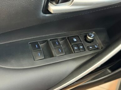 TOYOTA COROLLA XEI 20 2023 - Ampére Multimarcas - Veículos usados e semi novos à venda em Curitiba/PR