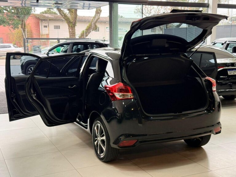 Toyota Yaris Xs Connect 1.5 Flex 16V 5P Aut. - foto 18