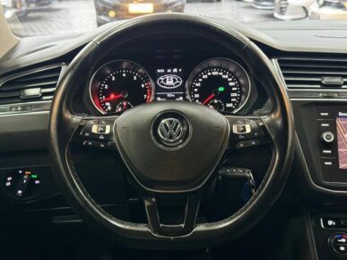 VOLKSWAGEN TIGUAN ALLSPACE 2018 - Ampére Multimarcas - Veículos usados e semi novos à venda em Curitiba/PR