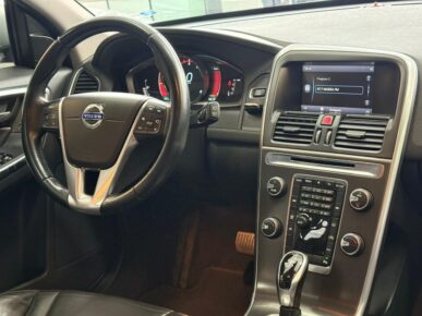 VOLVO XC60 2.0 T5 DYNA 2014 - Ampére Multimarcas - Veículos usados e semi novos à venda em Curitiba/PR