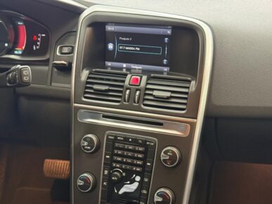 VOLVO XC60 2.0 T5 DYNA 2014 - Ampére Multimarcas - Veículos usados e semi novos à venda em Curitiba/PR