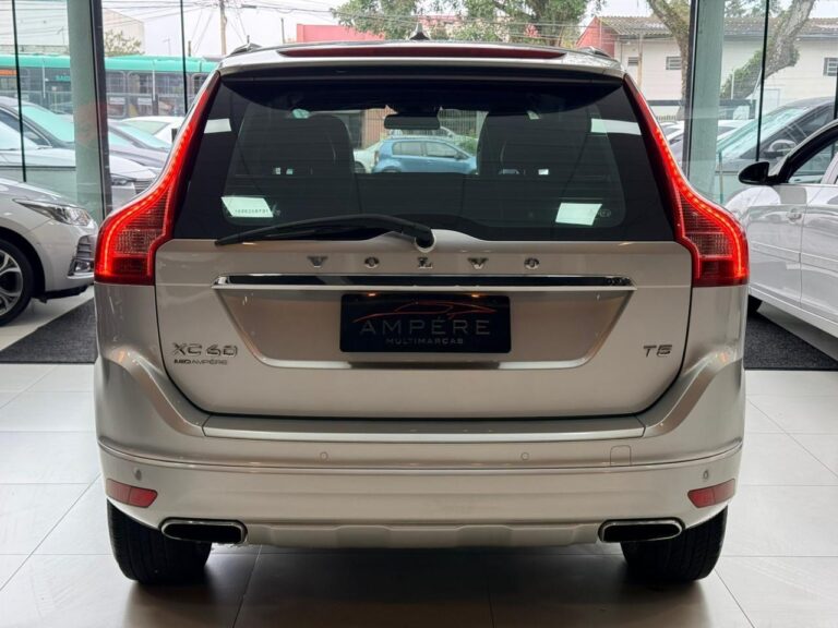 Volvo XC60 2.0 T5 5P - foto 18