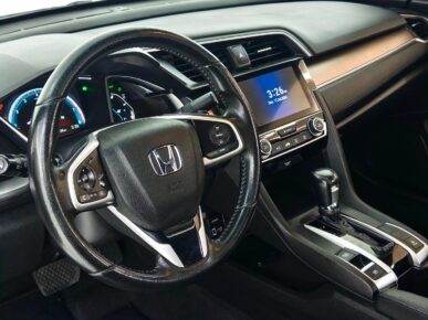 HONDA CIVIC TOURING CVT 2017 - Ampére Multimarcas - Veículos usados e semi novos à venda em Curitiba/PR
