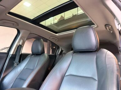 HONDA HR-V TOURING 2021 - Ampére Multimarcas - Veículos usados e semi novos à venda em Curitiba/PR
