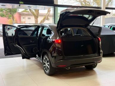 HONDA HR-V TOURING 2021 - Ampére Multimarcas - Veículos usados e semi novos à venda em Curitiba/PR
