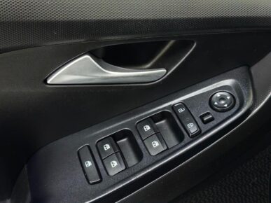 HYUNDAI CRETA1TA COMFORT 2025 - Ampére Multimarcas - Veículos usados e semi novos à venda em Curitiba/PR