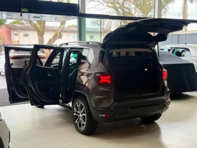 JEEP RENEGADE LONGITUDE T270 2022 - Ampére Multimarcas - Veículos usados e semi novos à venda em Curitiba/PR