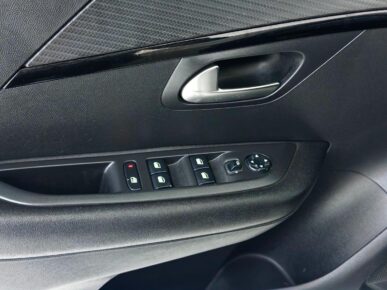 PEUGEOT 208 ALLURE 1AT 2022 - Ampére Multimarcas - Veículos usados e semi novos à venda em Curitiba/PR