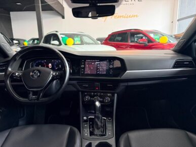 VOLKSWAGEN JETTA RL AF 2018 - Ampére Multimarcas - Veículos usados e semi novos à venda em Curitiba/PR