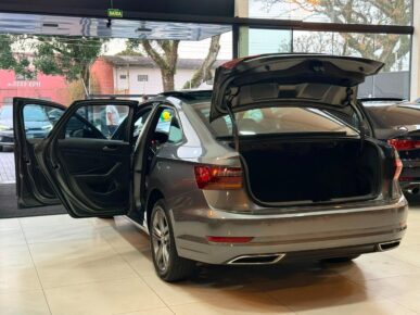 VOLKSWAGEN JETTA RL AF 2018 - Ampére Multimarcas - Veículos usados e semi novos à venda em Curitiba/PR