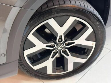 VOLKSWAGEN TAOS HL TSI 2023 - Ampére Multimarcas - Veículos usados e semi novos à venda em Curitiba/PR
