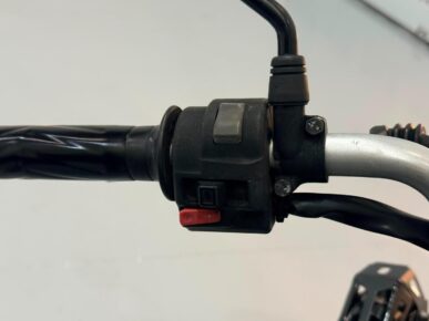 YAMAHA FAZER250 BLUEFLEX 2016 - Ampére Multimarcas - Veículos usados e semi novos à venda em Curitiba/PR