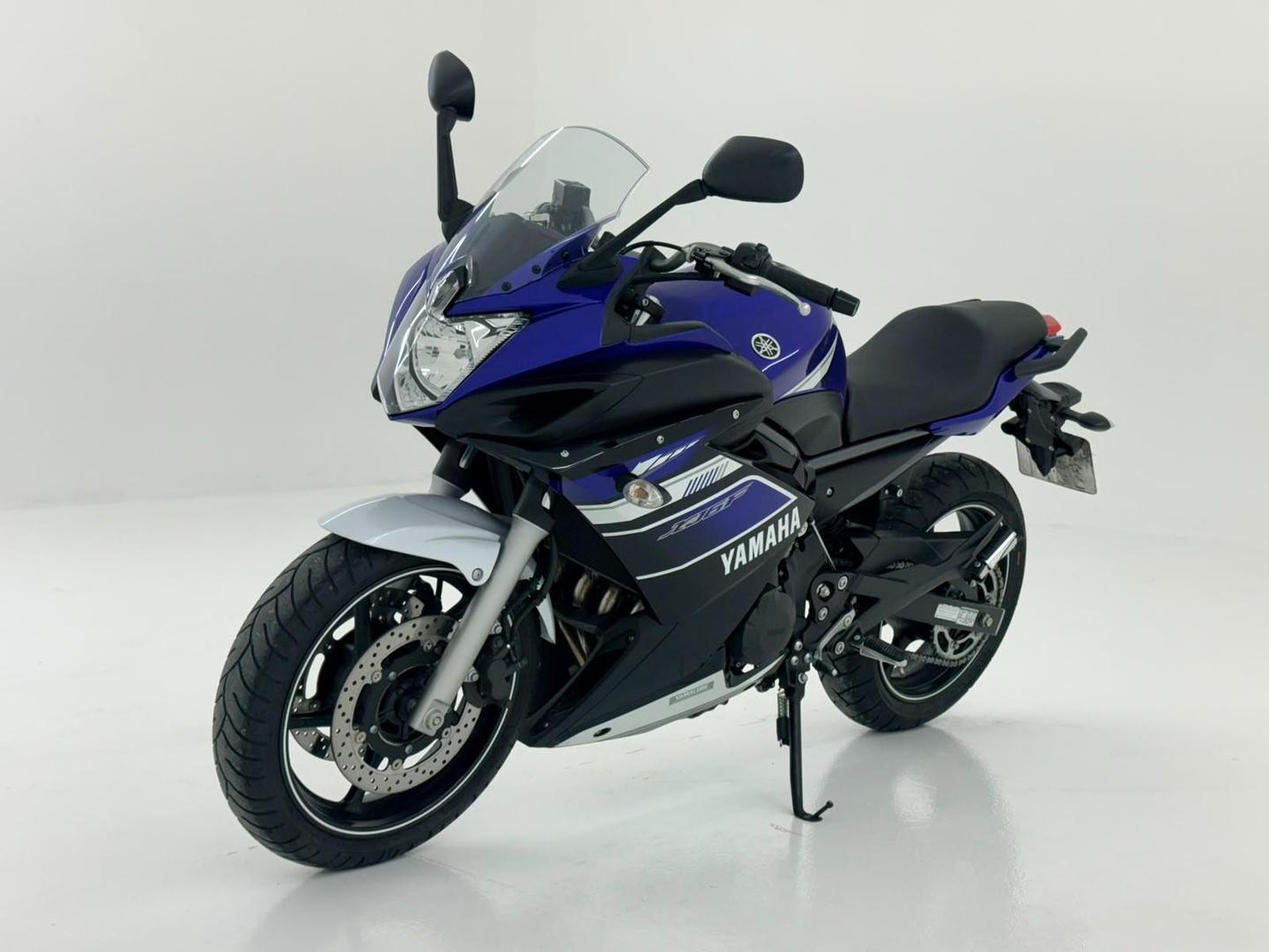 YAMAHA XJ6 F 2013 - Ampére Multimarcas - Veículos usados e semi novos à venda em Curitiba/PR