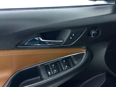 CHEVROLET CRUZE PRE2 NB AT 2022 - Ampére Multimarcas - Veículos usados e semi novos à venda em Curitiba/PR