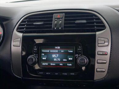 FIAT BRAVO SPORTING 1.8 2016 - Ampére Multimarcas - Veículos usados e semi novos à venda em Curitiba/PR