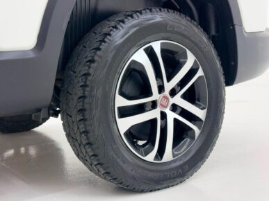 FIAT TORO VOLCANO AT D4 2017 - Ampére Multimarcas - Veículos usados e semi novos à venda em Curitiba/PR