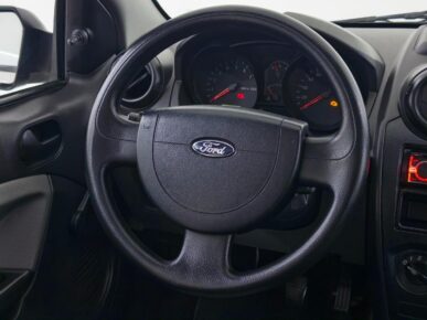 FORD FIESTA 1.0 MPI CLASS HATCH 8V FLEX 4P MANUAL 2008 - Ampére Multimarcas - Veículos usados e semi novos à venda em Curitiba/PR