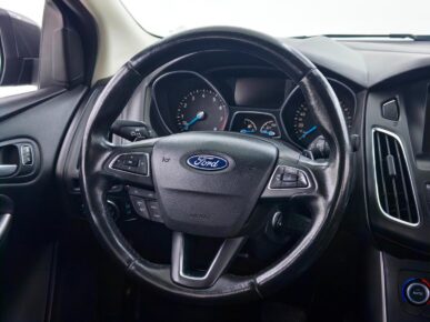 FORD FOCUS SE AT 2.0SC 2017 - Ampére Multimarcas - Veículos usados e semi novos à venda em Curitiba/PR