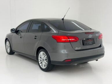 FORD FOCUS SE AT 2.0SC 2017 - Ampére Multimarcas - Veículos usados e semi novos à venda em Curitiba/PR