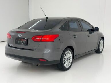 FORD FOCUS SE AT 2.0SC 2017 - Ampére Multimarcas - Veículos usados e semi novos à venda em Curitiba/PR