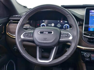 JEEP COMMANDER OVR T270 2022 - Ampére Multimarcas - Veículos usados e semi novos à venda em Curitiba/PR