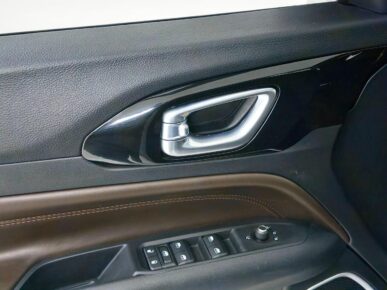 JEEP COMMANDER OVR T270 2022 - Ampére Multimarcas - Veículos usados e semi novos à venda em Curitiba/PR