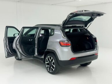 JEEP COMPASS LONG TF 2022 - Ampére Multimarcas - Veículos usados e semi novos à venda em Curitiba/PR