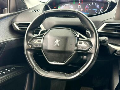 PEUGEOT 3008 GRIFFE AT 2019 - Ampére Multimarcas - Veículos usados e semi novos à venda em Curitiba/PR