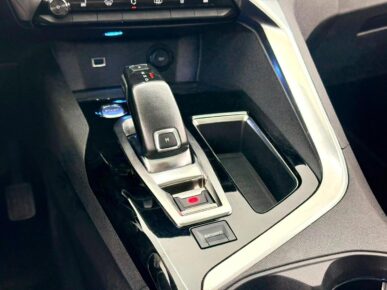 PEUGEOT 3008 GRIFFE AT 2019 - Ampére Multimarcas - Veículos usados e semi novos à venda em Curitiba/PR