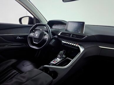 PEUGEOT 3008 GRIFFE AT 2019 - Ampére Multimarcas - Veículos usados e semi novos à venda em Curitiba/PR