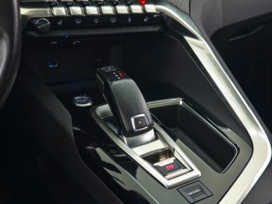 PEUGEOT 3008 GRIFFE AT 2019 - Ampére Multimarcas - Veículos usados e semi novos à venda em Curitiba/PR