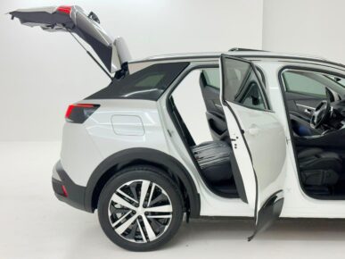 PEUGEOT 3008 GRIFFE AT 2019 - Ampére Multimarcas - Veículos usados e semi novos à venda em Curitiba/PR