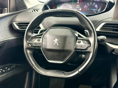 PEUGEOT 3008 GRIFFE AT 2019 - Ampére Multimarcas - Veículos usados e semi novos à venda em Curitiba/PR