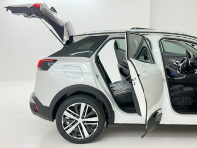 PEUGEOT 3008 GRIFFE AT 2019 - Ampére Multimarcas - Veículos usados e semi novos à venda em Curitiba/PR