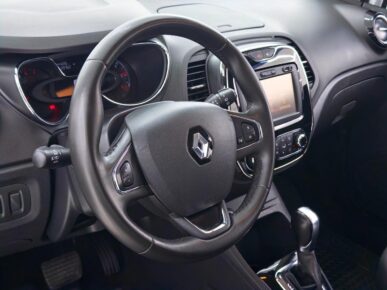 RENAULT CAPTUR INTEN 16A 2019 - Ampére Multimarcas - Veículos usados e semi novos à venda em Curitiba/PR