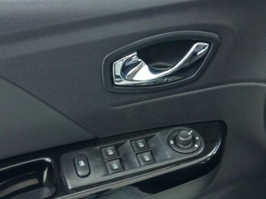 RENAULT CAPTUR INTEN 16A 2019 - Ampére Multimarcas - Veículos usados e semi novos à venda em Curitiba/PR