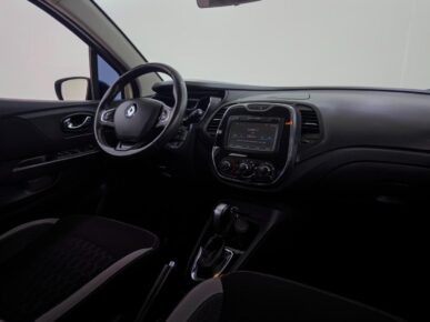 RENAULT CAPTUR ZEN 16A 2019 - Ampére Multimarcas - Veículos usados e semi novos à venda em Curitiba/PR