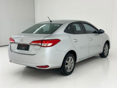 TOYOTA YARIS SA PLSCNT 2022 - Ampére Multimarcas - Veículos usados e semi novos à venda em Curitiba/PR