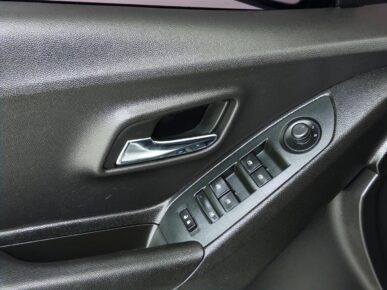 CHEVROLET CHEV TRACKER PREMIER 2019 - Ampére Multimarcas - Veículos usados e semi novos à venda em Curitiba/PR