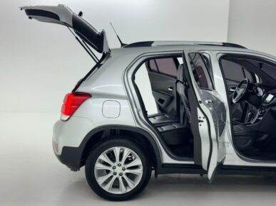 CHEVROLET CHEV TRACKER PREMIER 2019 - Ampére Multimarcas - Veículos usados e semi novos à venda em Curitiba/PR