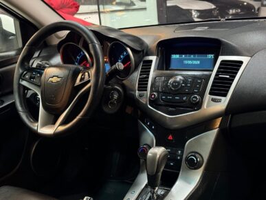 CHEVROLET CRUZE LT HB 2014 - Ampére Multimarcas - Veículos usados e semi novos à venda em Curitiba/PR
