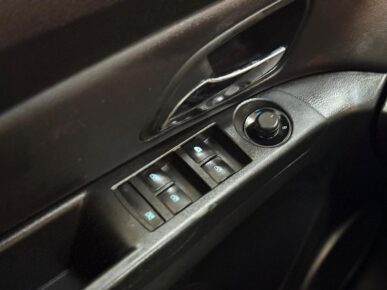 CHEVROLET CRUZE LT HB 2014 - Ampére Multimarcas - Veículos usados e semi novos à venda em Curitiba/PR